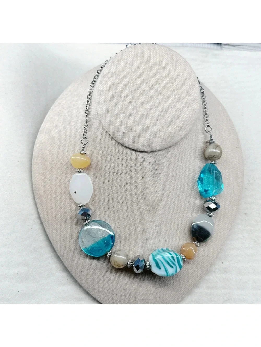 3002u. Teal Beachy Art Glass Bracelet